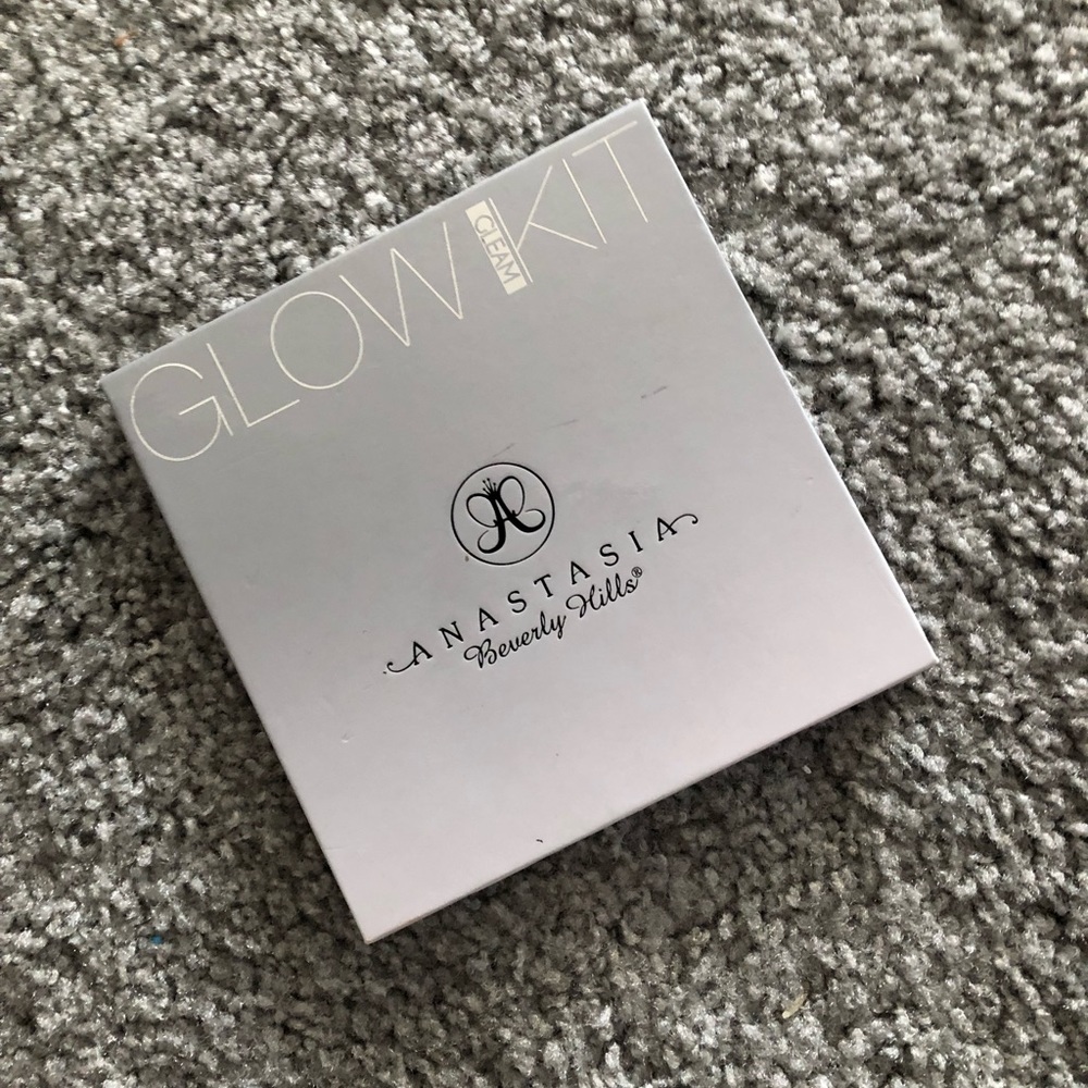 Anastasia Beverly Hills Gleam Glow Kit